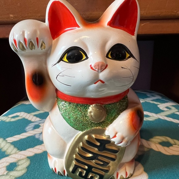 Cat bank - Picture 1 of 5
